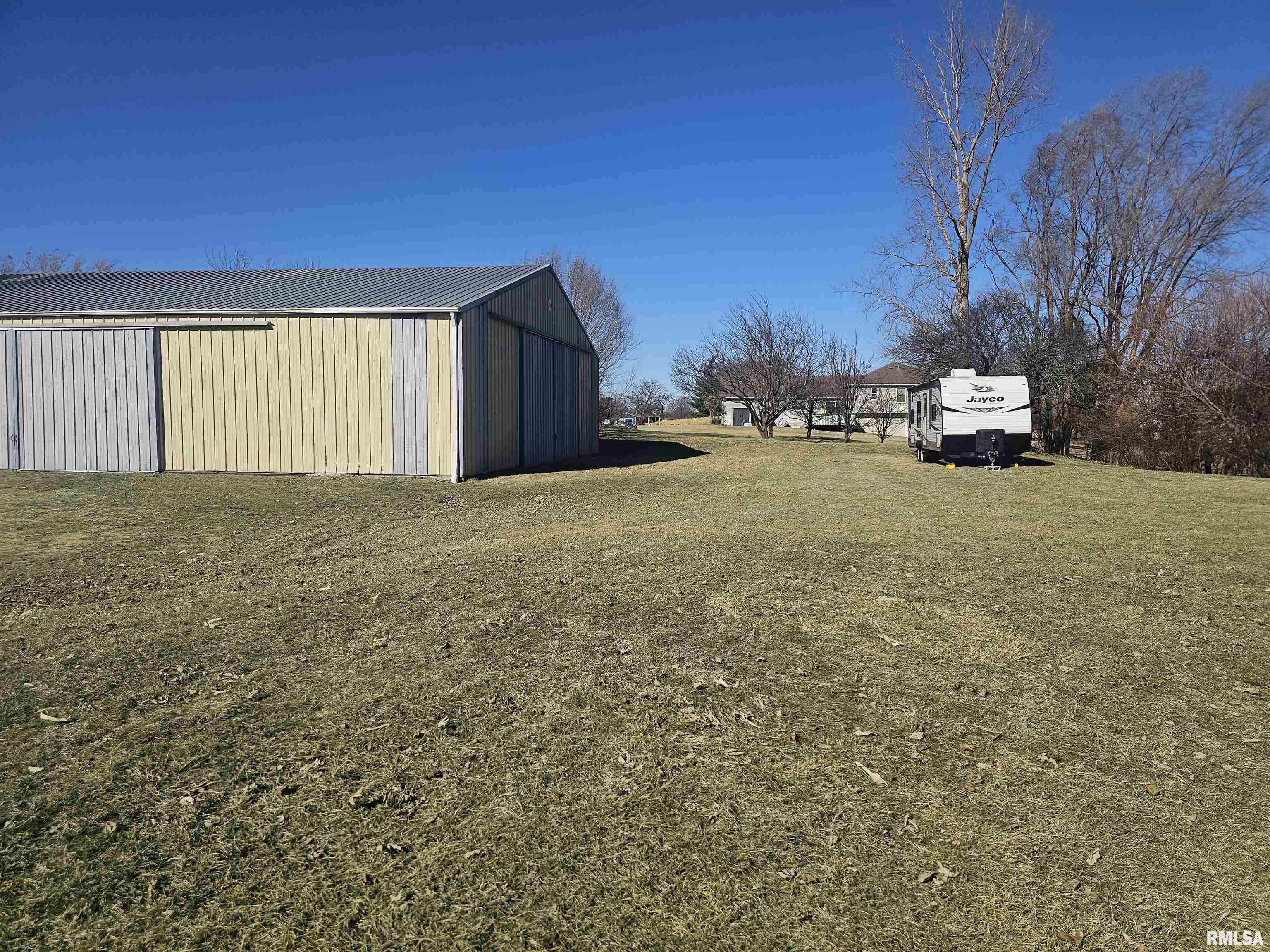 1206 Spring Bay Road East Peoria, IL 61611 - Photo 5 of 9