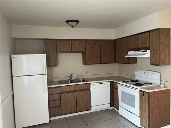 $1,235 | 126 Lakewood Drive, Unit 27, Luling, LA 70070