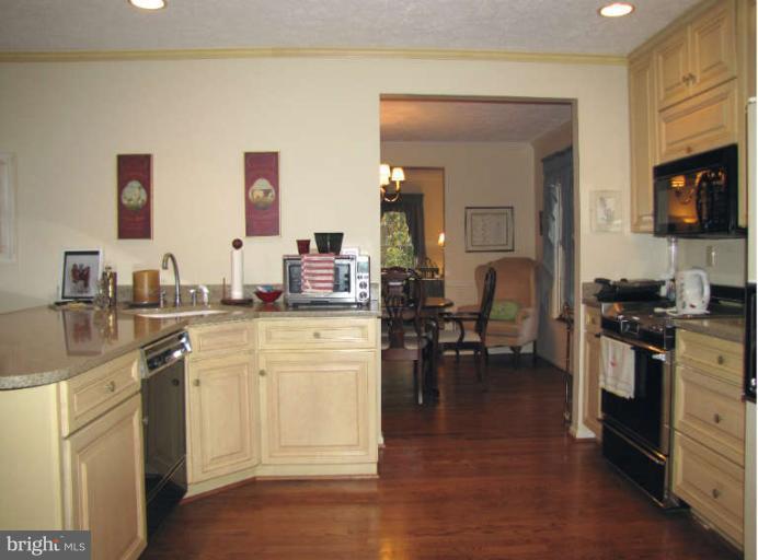 4840 Old Bartholows Road Mount Airy, MD 21771 - Photo 10 of 28 Kitchen