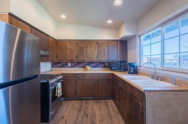 $1,224,888 | 757 Middlefield Road, Salinas, CA 93906