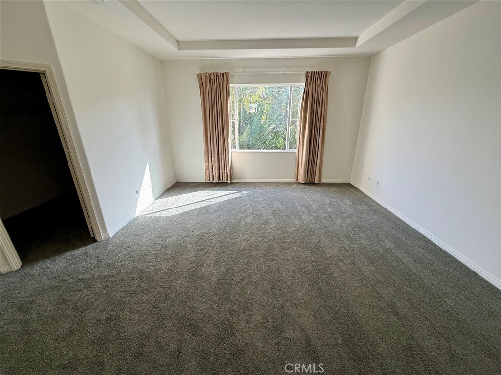 6 Ponte Irvine, CA 92606 - Photo 14 of 24 Owner's suite with two walk in closets.