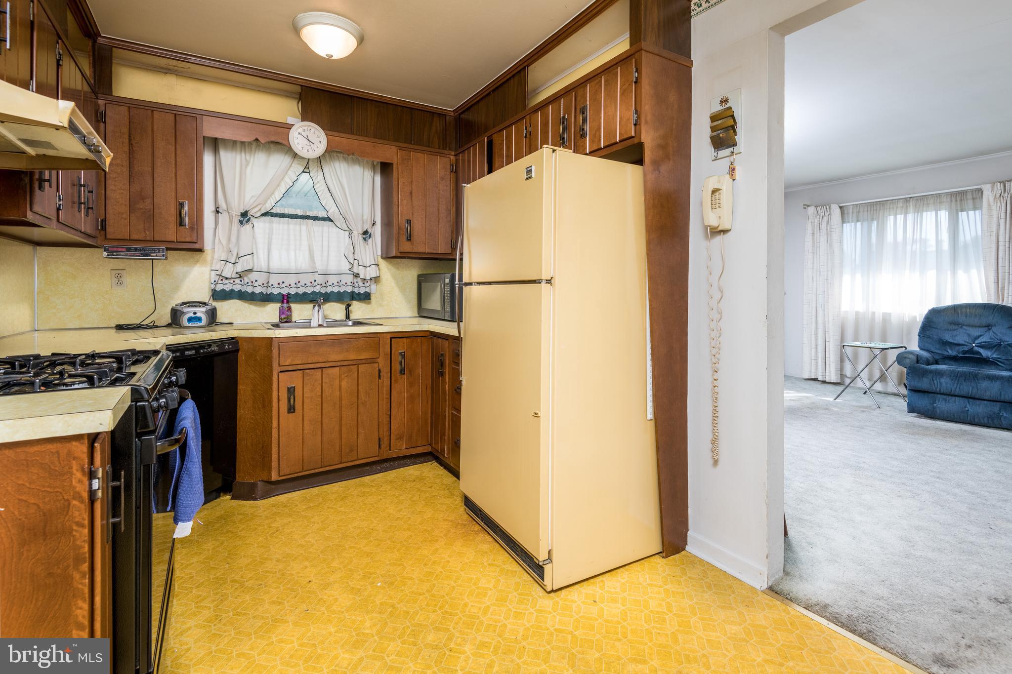 2144 Cypress Road Bethlehem, PA 18018 - Photo 6 of 22 Gallery Image 6