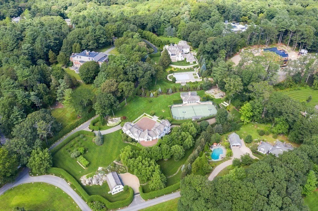 297 Meadowbrook Road Weston, MA 02493 - Photo 9 of 42 Gallery Image 9