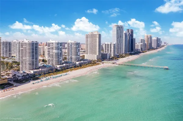 $10,000 | 16425 Collins Avenue, Unit 2016, Sunny Isles Beach, FL 33160