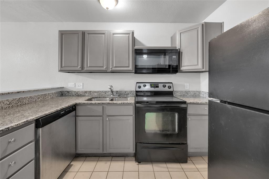 4936 Flamingo Road Fort Worth, TX 76119 - Photo 4 of 14
