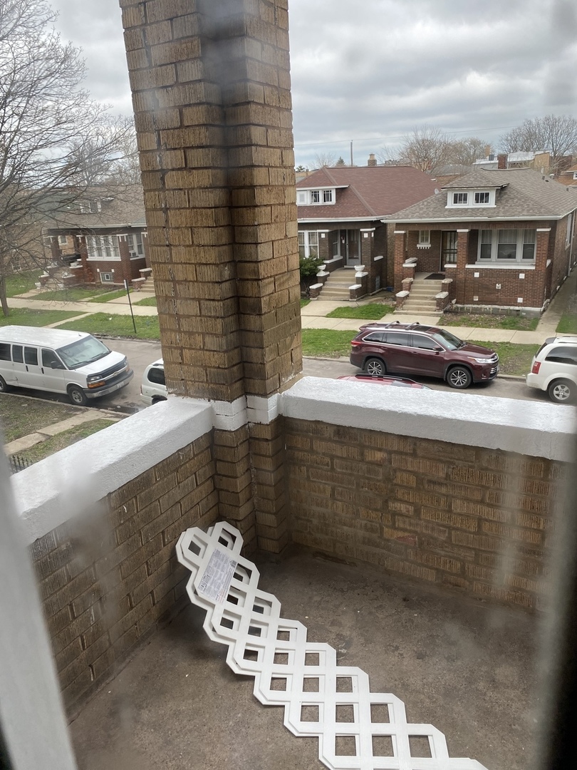 6546 South Rockwell Street, Unit 2 Chicago, IL 60629 - Photo 6 of 25