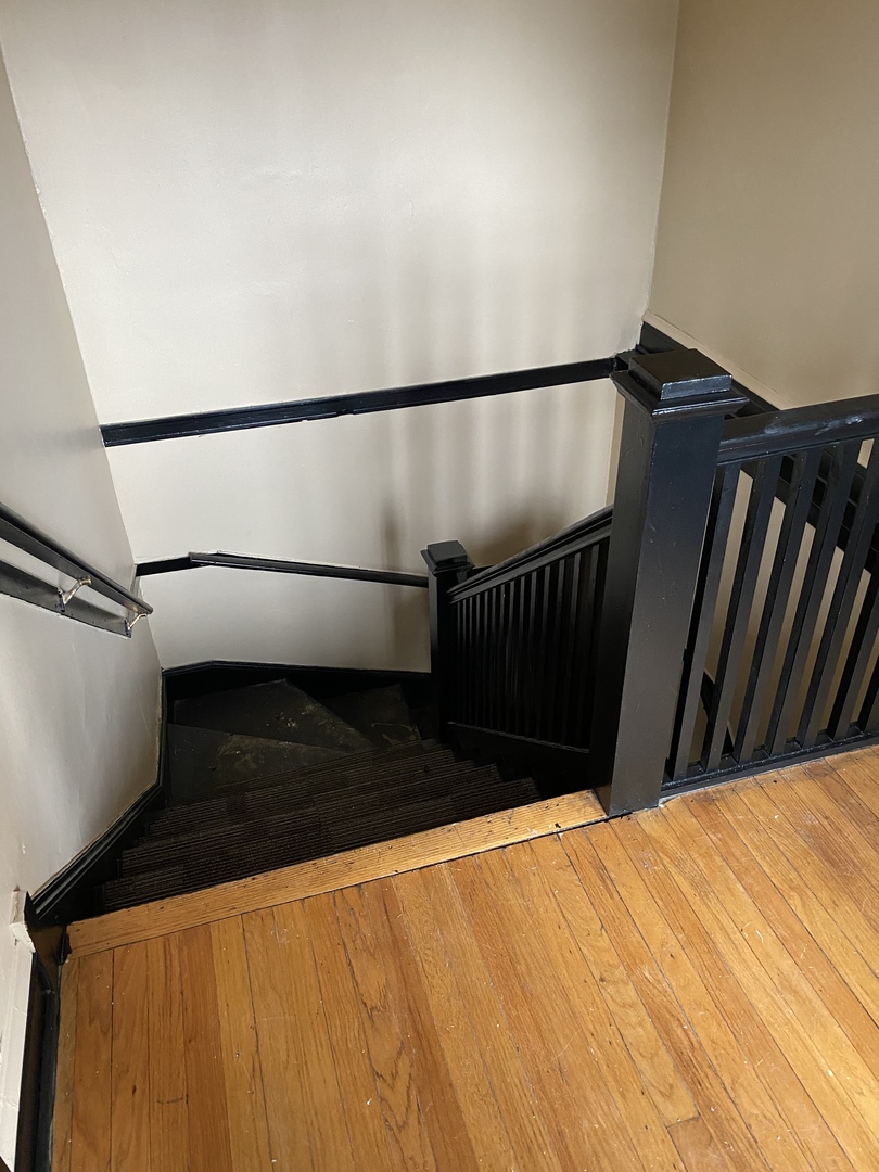 6546 South Rockwell Street, Unit 2 Chicago, IL 60629 - Photo 7 of 25 a view of entryway