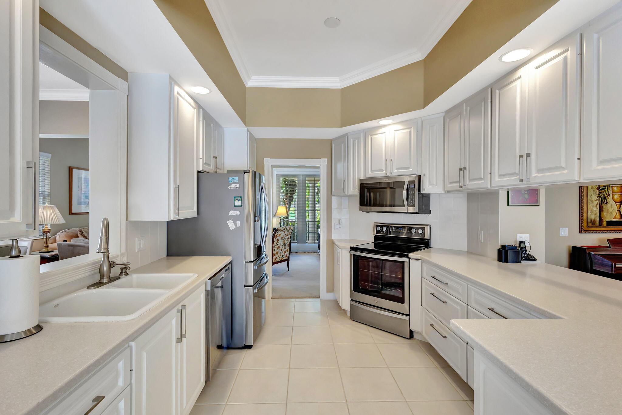 8356 Yorke Road Wellington, FL 33414 - Photo 13 of 74 Kitchen