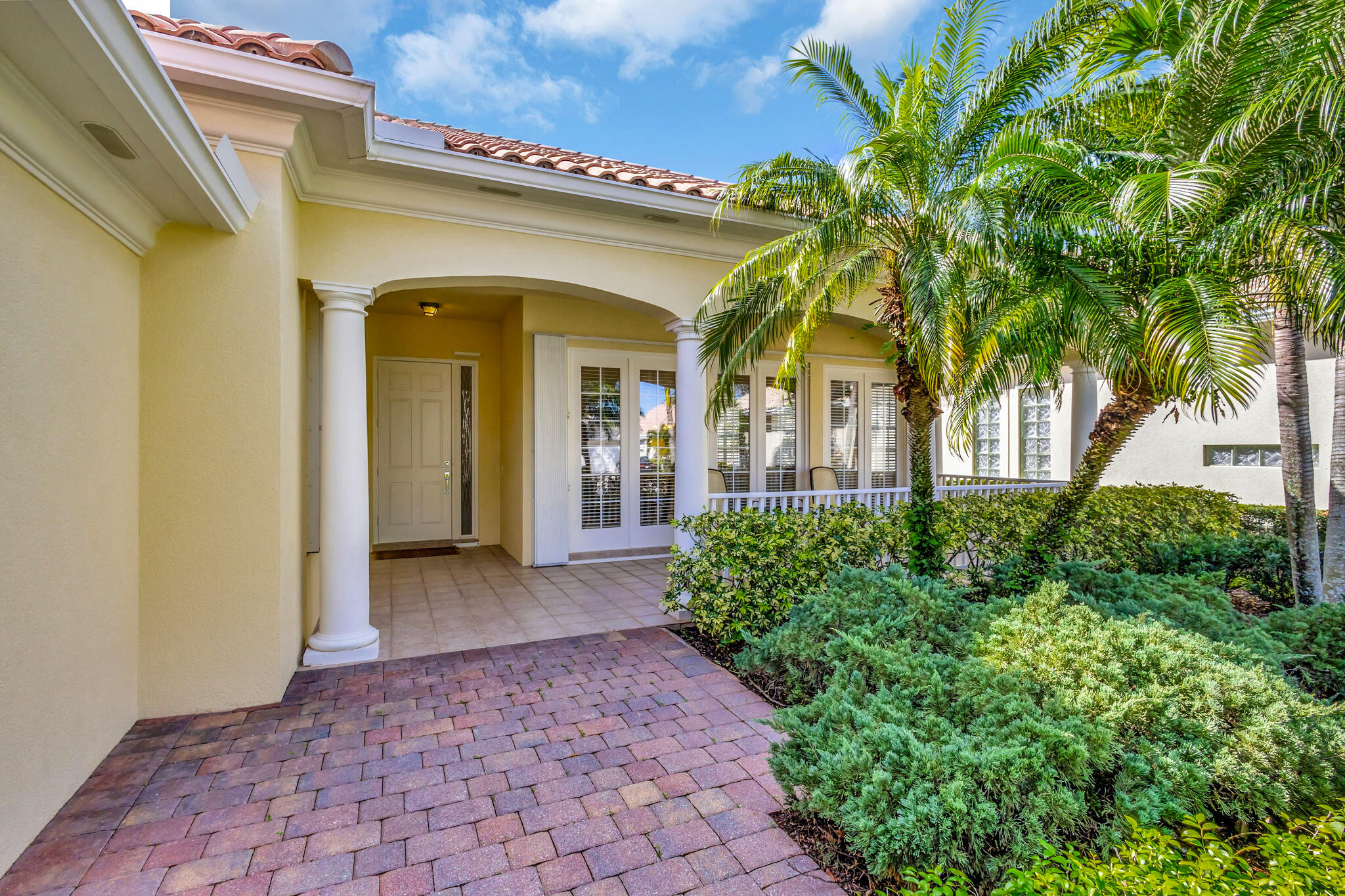 8356 Yorke Road Wellington, FL 33414 - Photo 2 of 74 Entry