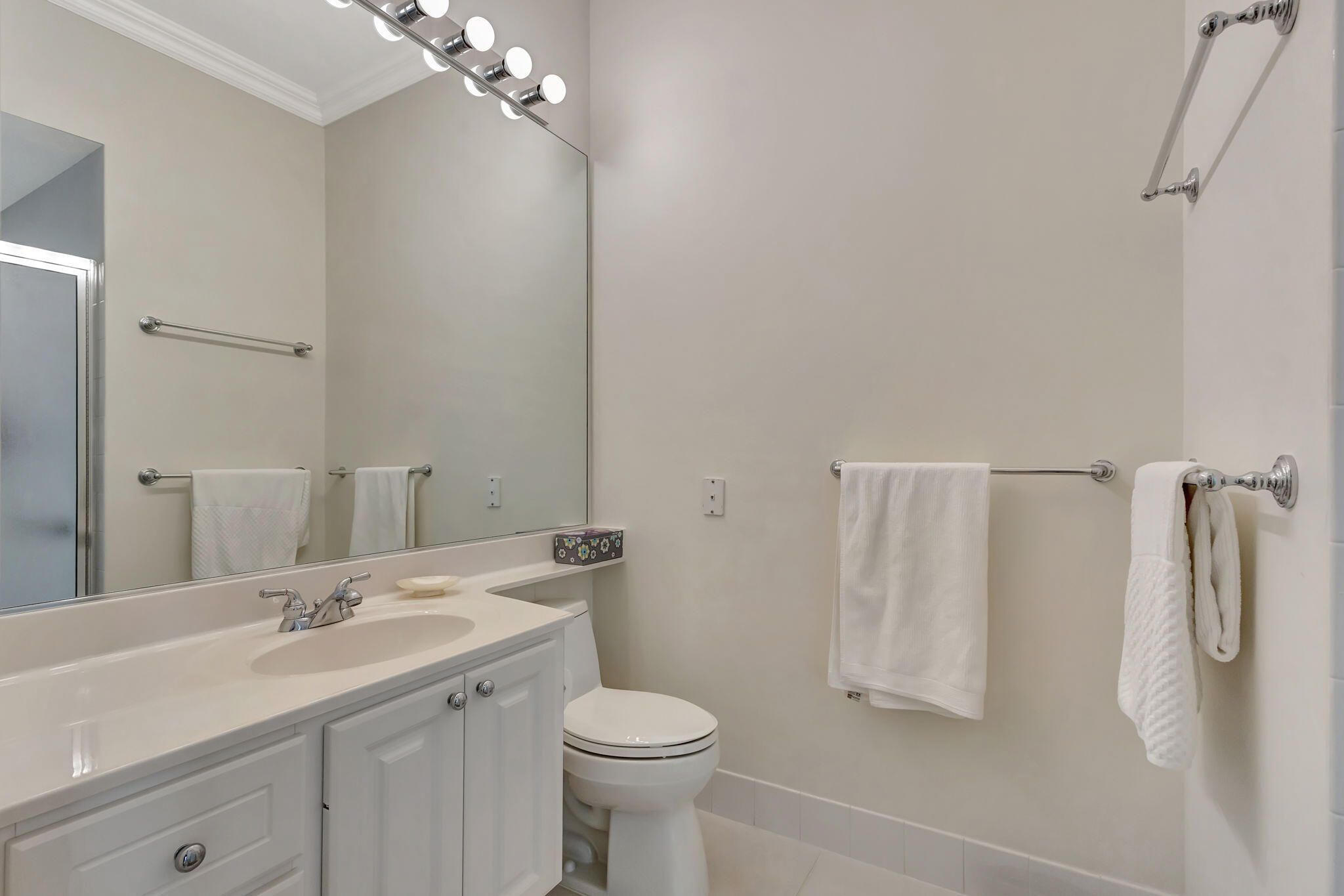 8356 Yorke Road Wellington, FL 33414 - Photo 25 of 74 Primary Suite