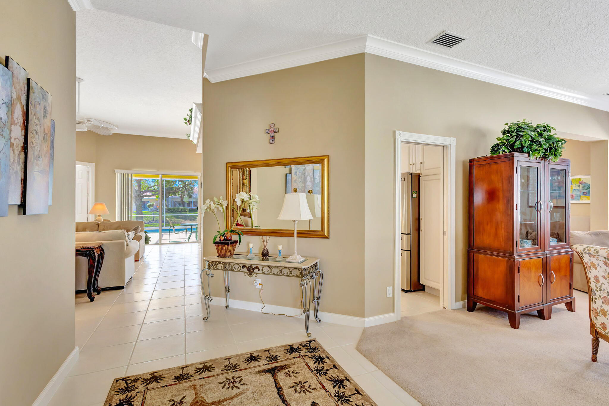 8356 Yorke Road Wellington, FL 33414 - Photo 5 of 74 Entry