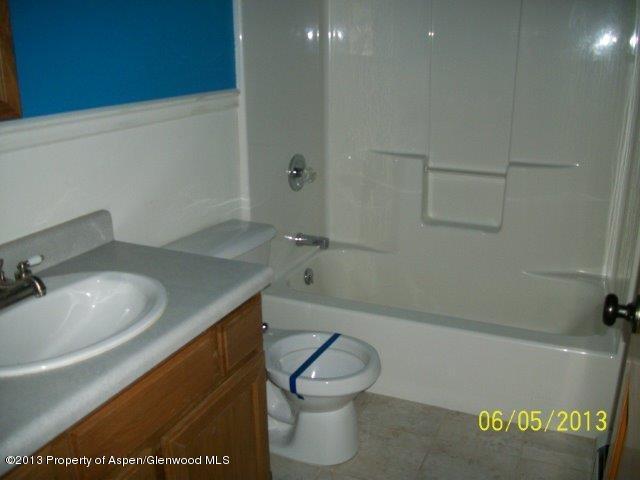 565 Ginseng Road New Castle, CO 81647 - Photo 8 of 9 BATH