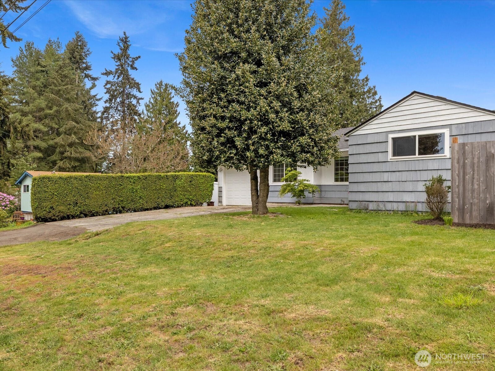 7631 201st Street Southwest Edmonds, WA 98026 - Photo 1 of 34