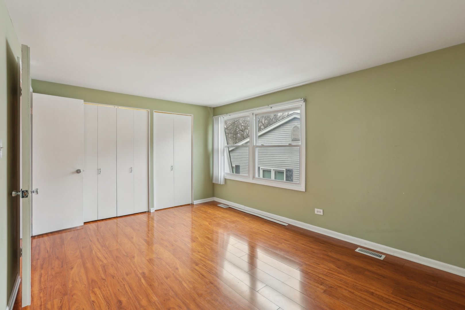 1945 Hancock Drive Hoffman Estates, IL 60169 - Photo 13 of 21