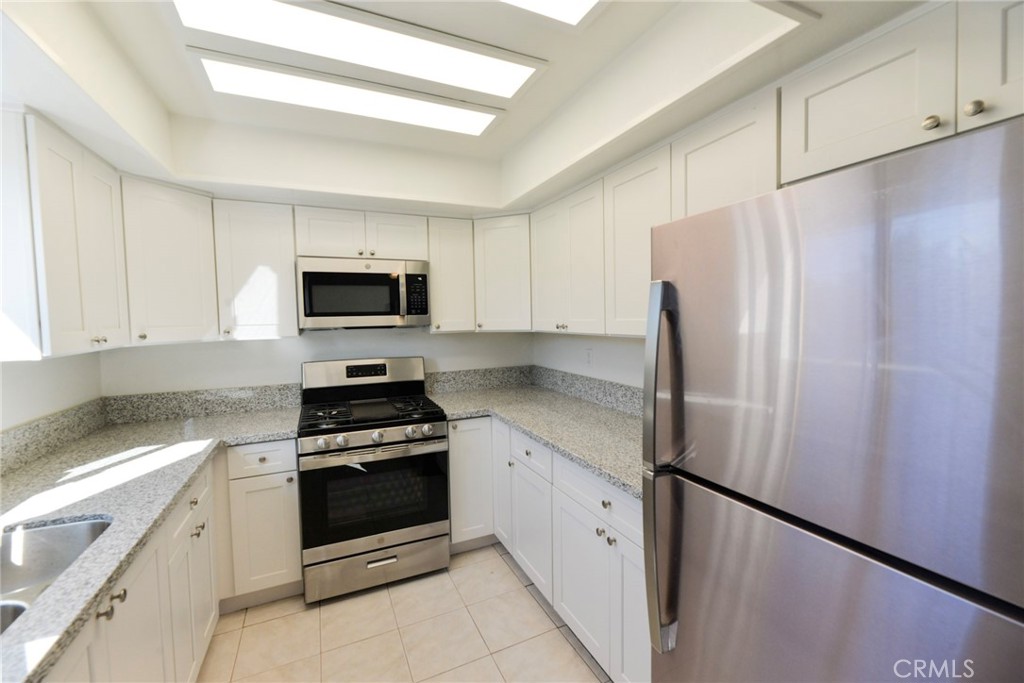 103 El Oriente, Unit 3 San Clemente, CA 92672 - Photo 6 of 19