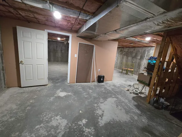 $470,000 | 33 Old Stage Road, Unit 34, Litchfield, NH 03052