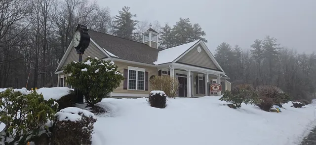 $470,000 | 33 Old Stage Road, Unit 34, Litchfield, NH 03052