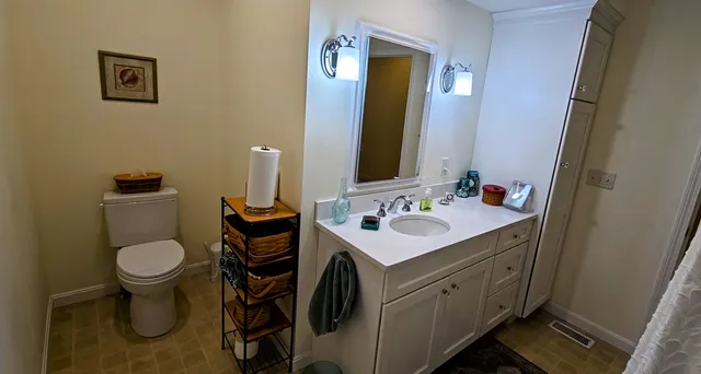 $470,000 | 33 Old Stage Road, Unit 34, Litchfield, NH 03052