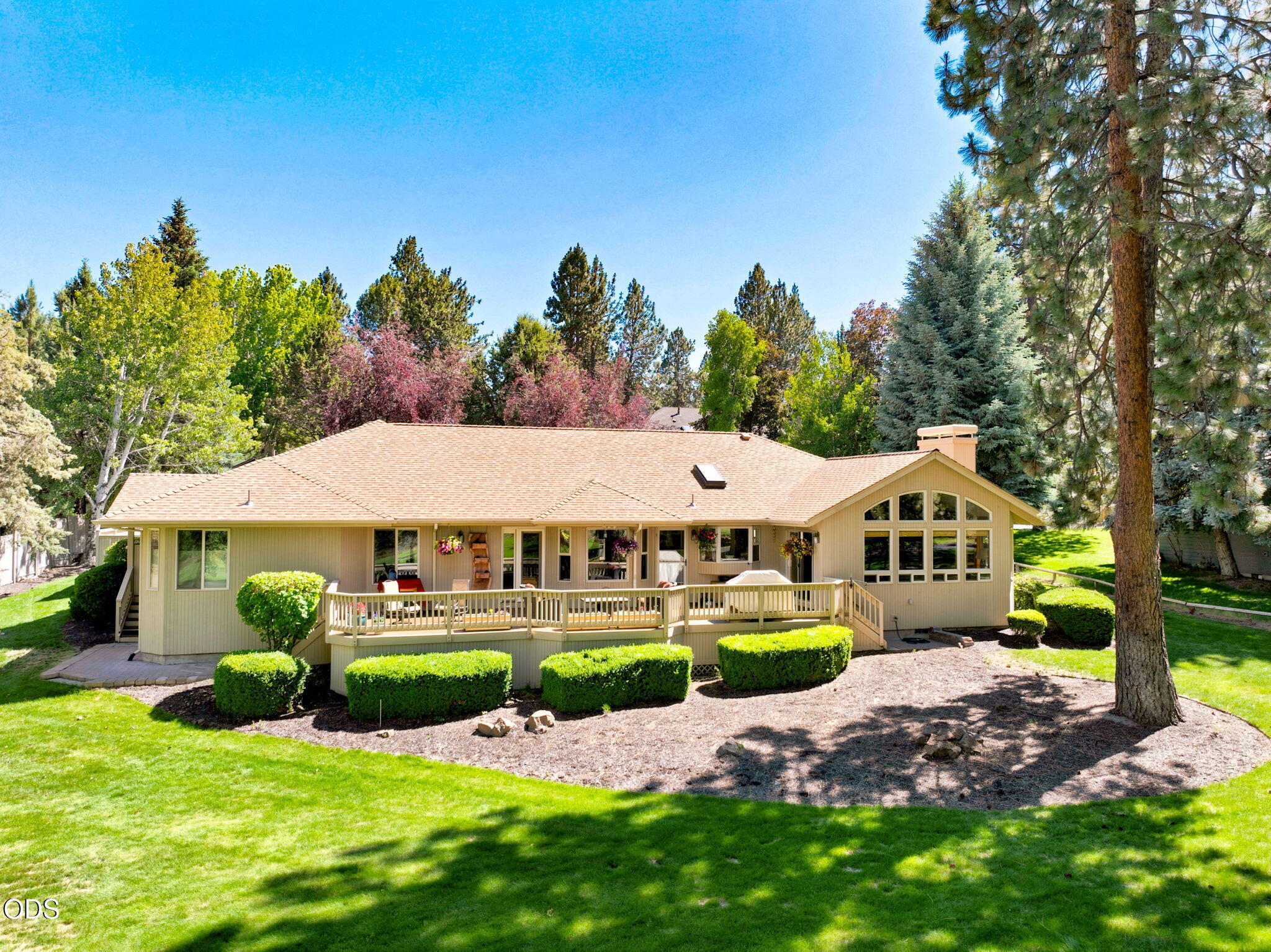 20490 Timberline Court Bend, OR 97702 - Photo 32 of 37