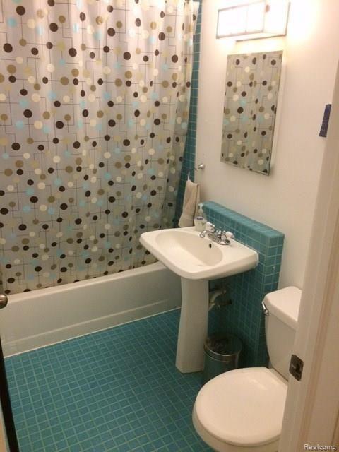 10866 Spencer Road Brighton, MI 48114 - Photo 9 of 13 image1.jpeg