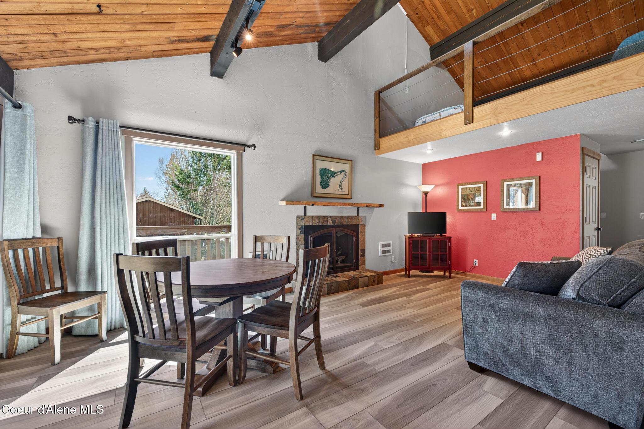 5305 West Fairway Lane, Unit 18 Rathdrum, ID 83858 - Photo 11 of 63 Vaulted Ceilings!