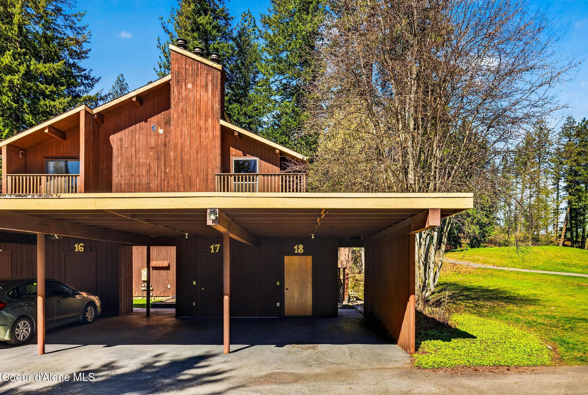 5305 West Fairway Lane, Unit 18 Rathdrum, ID 83858 - Photo 28 of 63 Carport