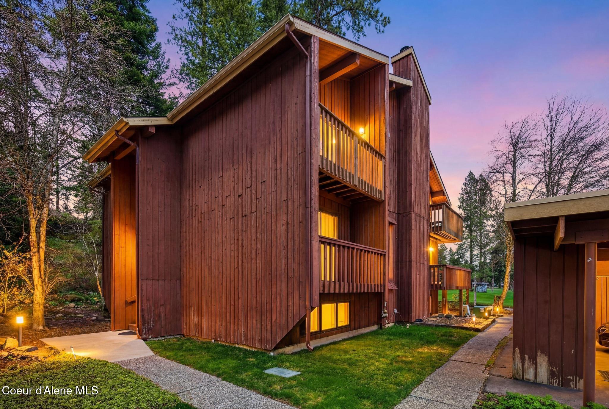 5305 West Fairway Lane, Unit 18 Rathdrum, ID 83858 - Photo 3 of 63 Walkway to Stairs!