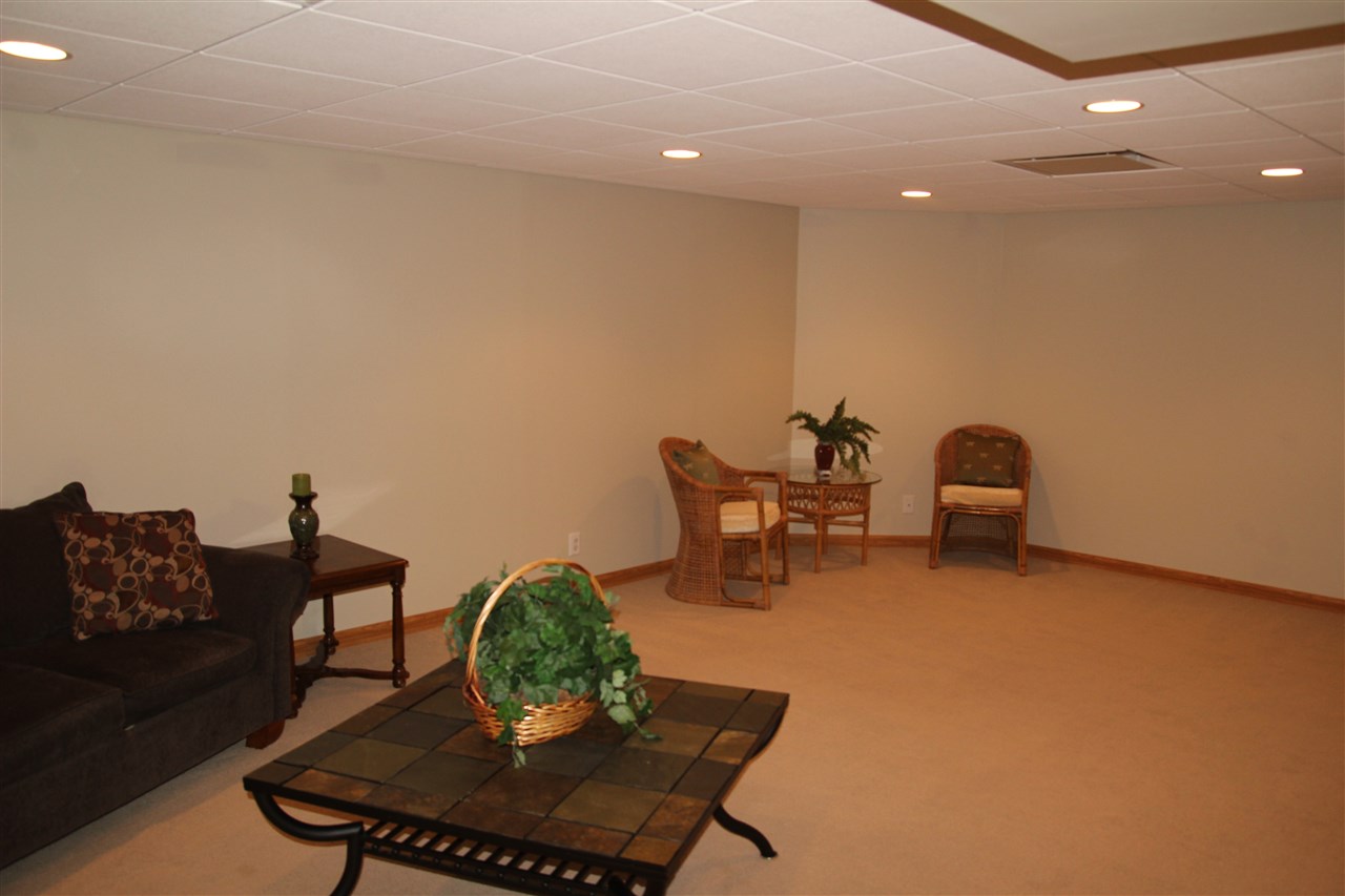 2409 Ridgefield Drive Belvidere, IL 61008 - Photo 15 of 17 Gallery Image 15