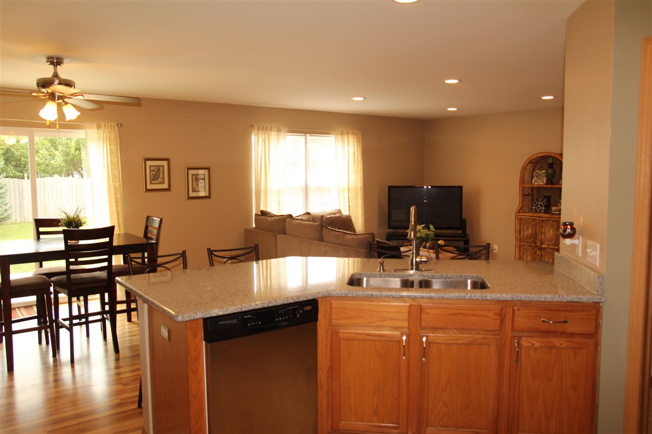 2409 Ridgefield Drive Belvidere, IL 61008 - Photo 5 of 17 Gallery Image 5