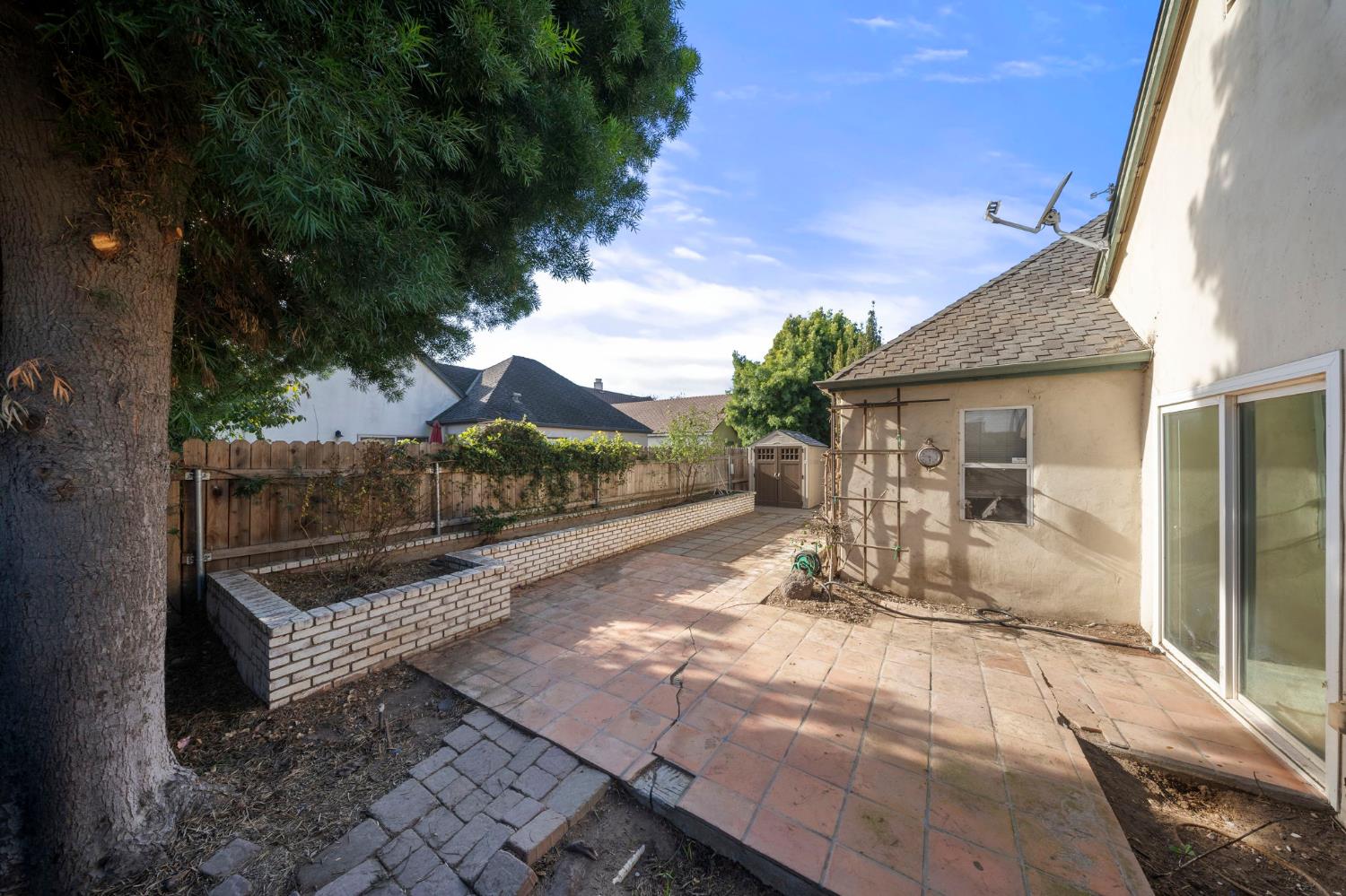 1128 Valencia Court Modesto, CA 95350 - Photo 25 of 30 a view of sitting area in front of house