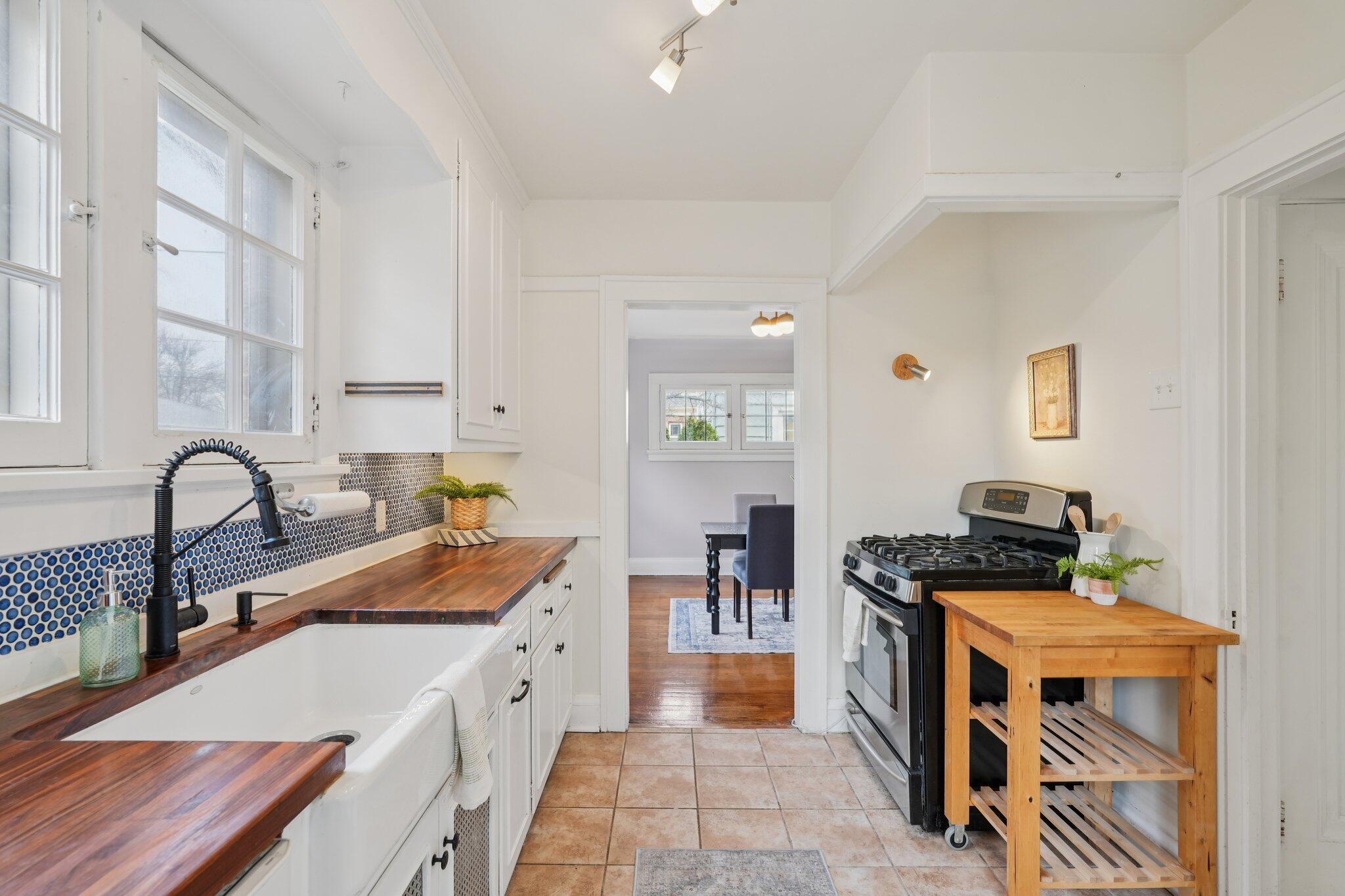 5671 North Bay Ridge Avenue Whitefish Bay, WI 53217 - Photo 13 of 39 Short trip to dining room...wall could be opened up, or not.
