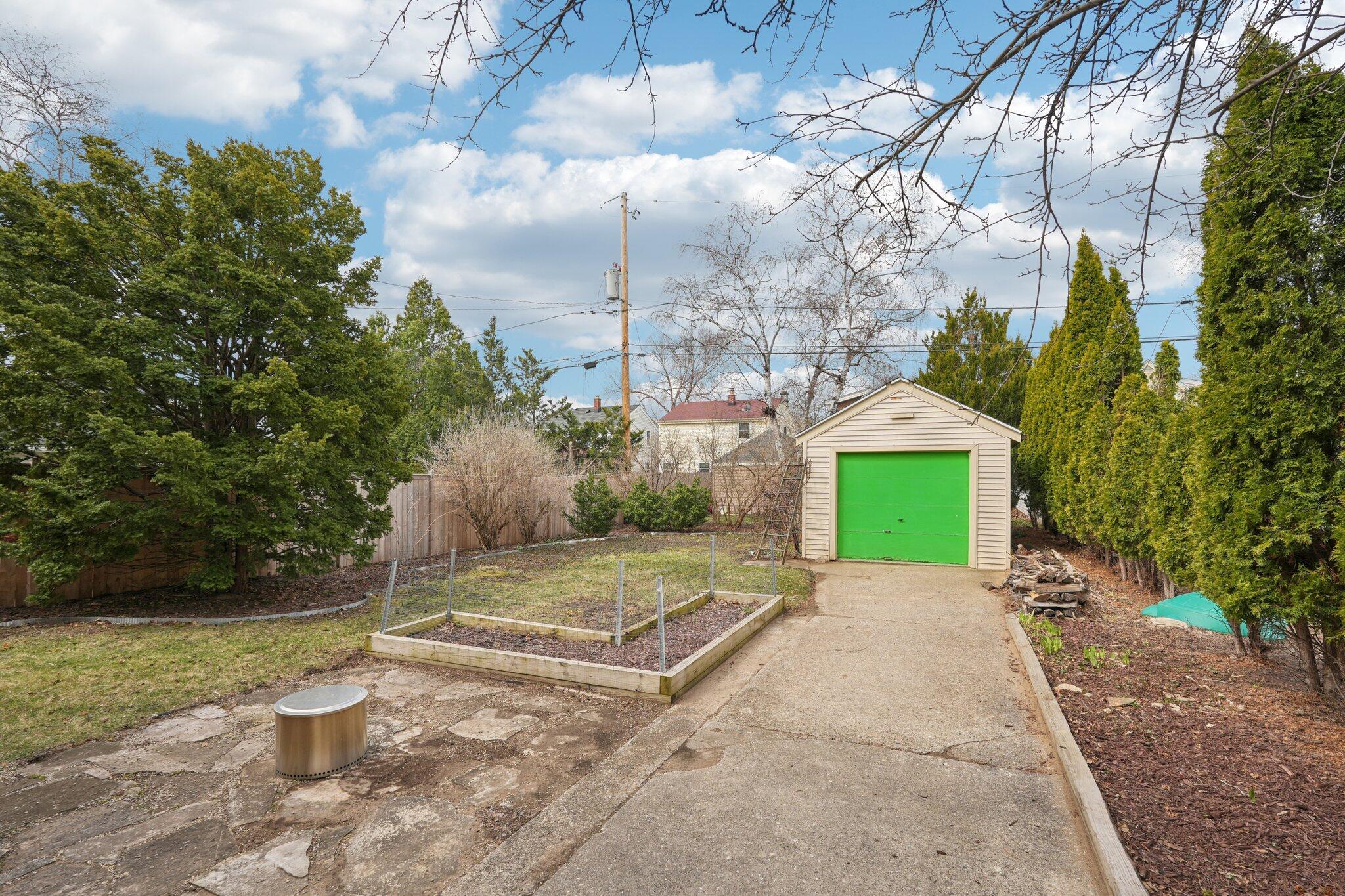 5671 North Bay Ridge Avenue Whitefish Bay, WI 53217 - Photo 31 of 39 Lot is 135 ft deep.