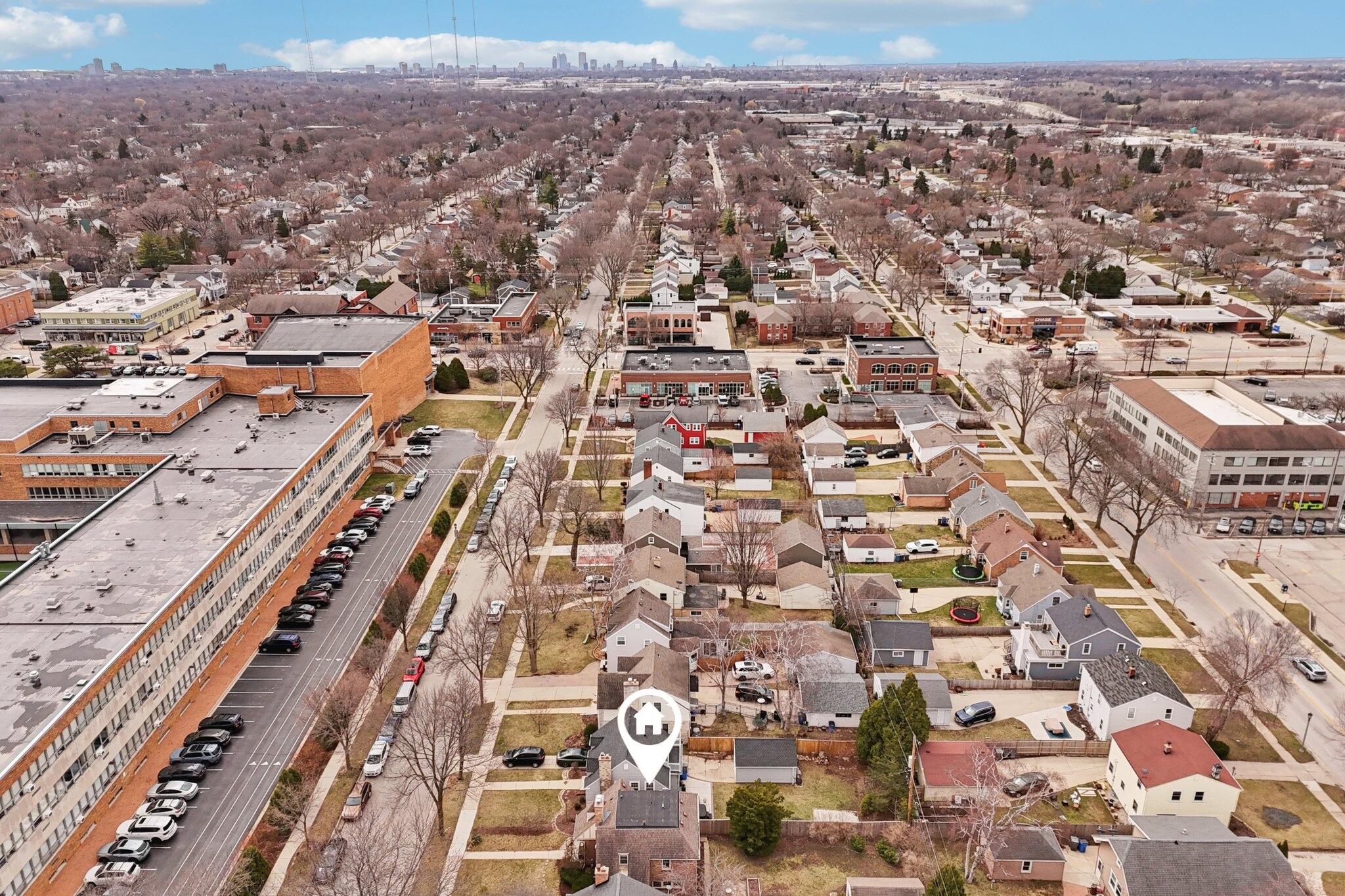 5671 North Bay Ridge Avenue Whitefish Bay, WI 53217 - Photo 34 of 39 Downtown MKE, Estabrook Park, Downtown Whitefish Bay.