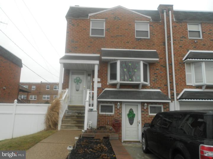 12319 Dunks Ferry Road Philadelphia, PA 19154 - Photo 1 of 15 Exterior Front
