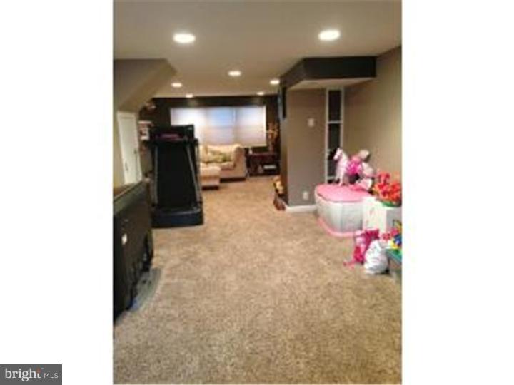 12319 Dunks Ferry Road Philadelphia, PA 19154 - Photo 10 of 15 Basement - Finished