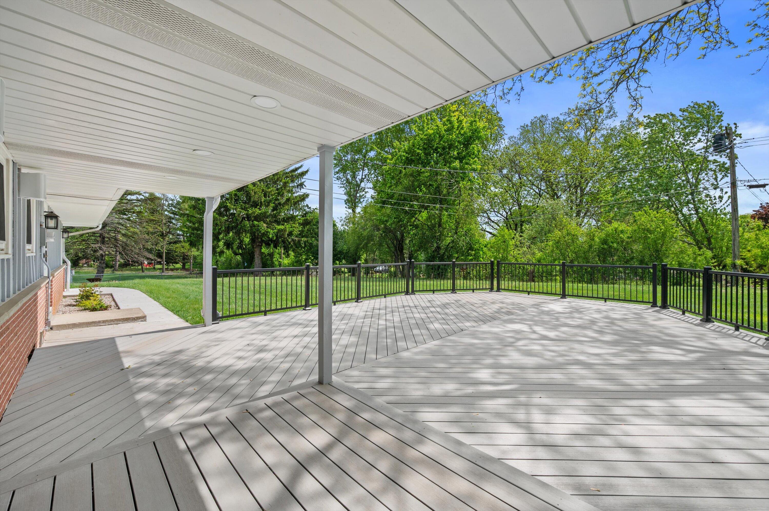 850 North Janacek Road Brookfield, WI 53045 - Photo 5 of 44 Composite deck