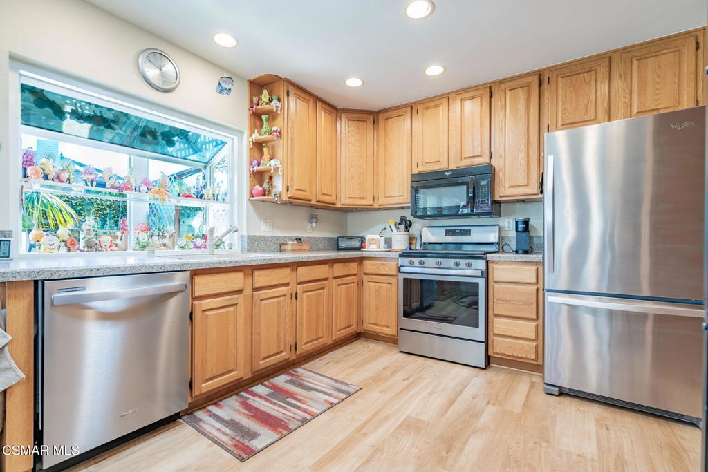 6191 East Vera Street Simi Valley, CA 93063 - Photo 11 of 65