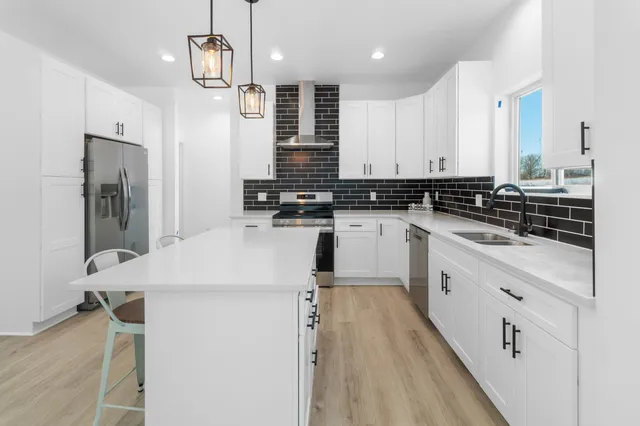 $595,000 | 5614 Glorious, Madison, WI 53718