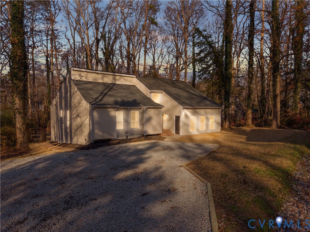 3201 Barnes Spring Court Midlothian, VA 23112 - Photo 3 of 50 Gallery Image 3