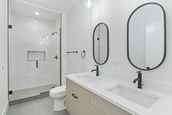 $2,595 | 3140 North Clybourn Avenue, Unit 408, Chicago, IL 60618