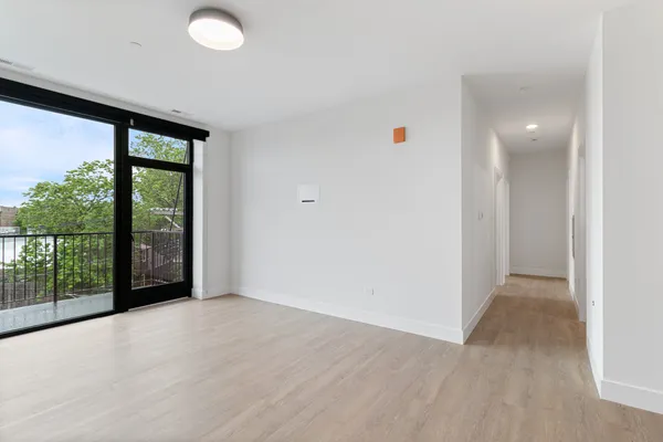 $2,595 | 3140 North Clybourn Avenue, Unit 408, Chicago, IL 60618