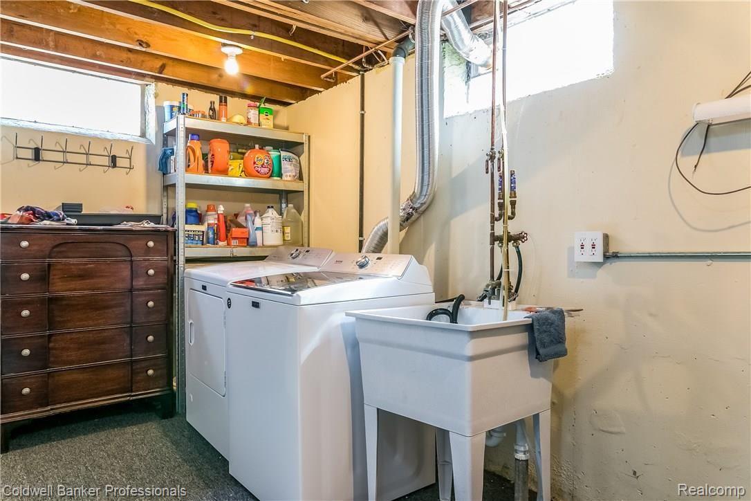 2152 Manchester Road Birmingham, MI 48009 - Photo 24 of 32 024-4821808-large.jpg