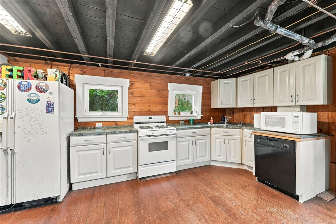 413 Harkney Hill Road Coventry, RI 02816 - Photo 38 of 46 Gallery Image 38