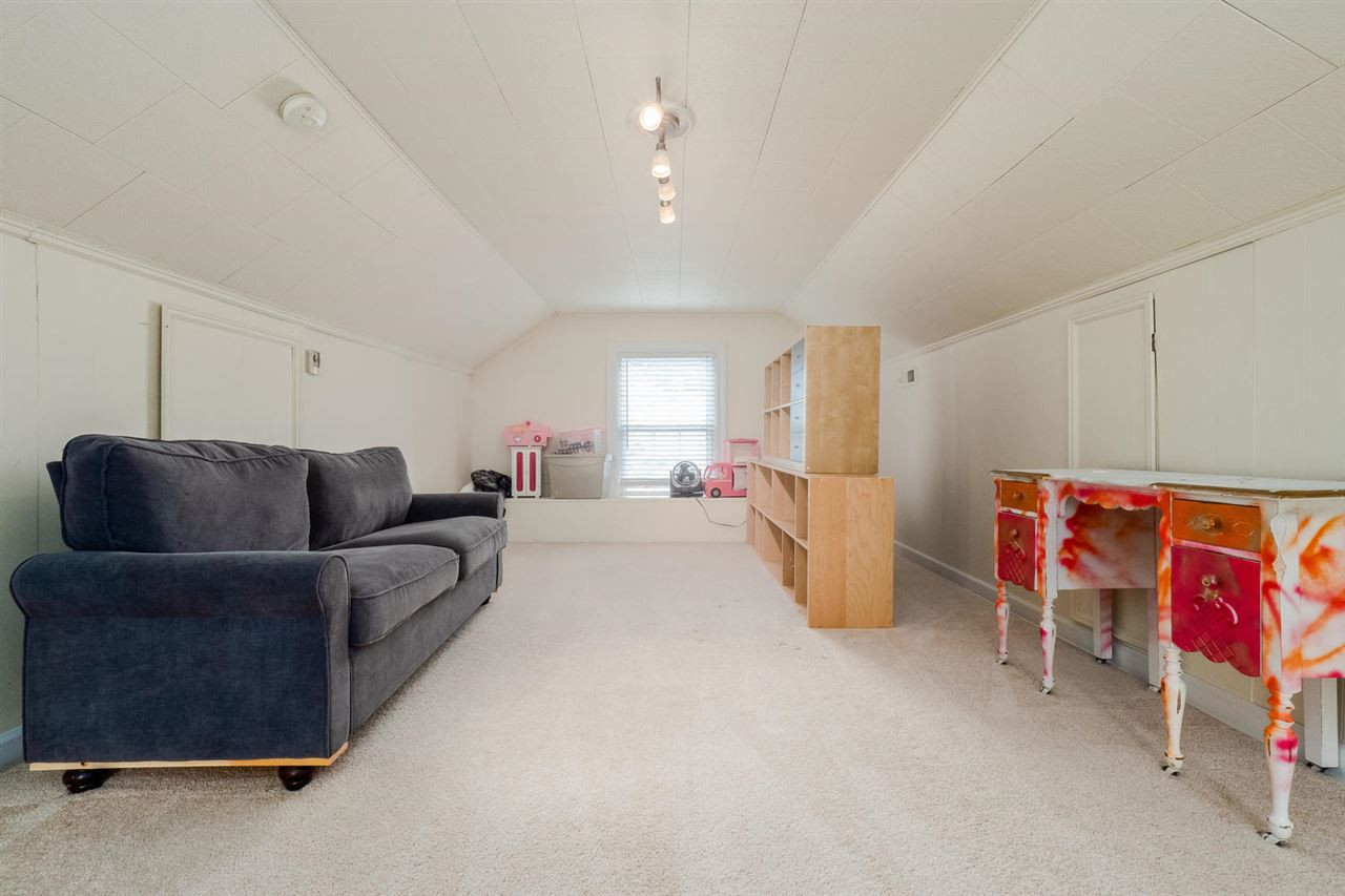 323 Pershing Road Raleigh, NC 27608 - Photo 7 of 8 A great space for an office or extra bedroom! Bonus Room