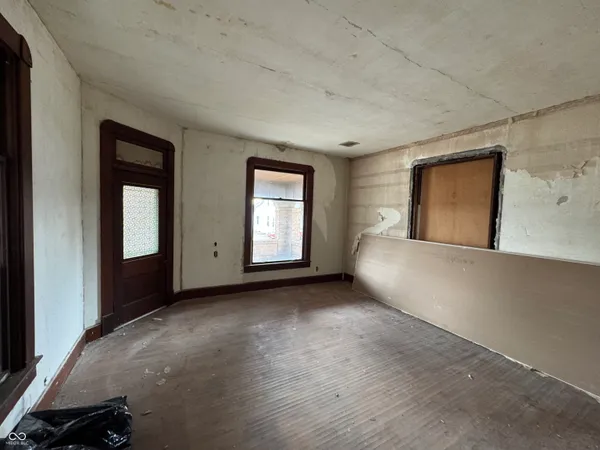 $69,500 | 854 East 900 North, Mays, IN 46155