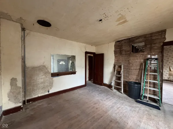 $69,500 | 854 East 900 North, Mays, IN 46155