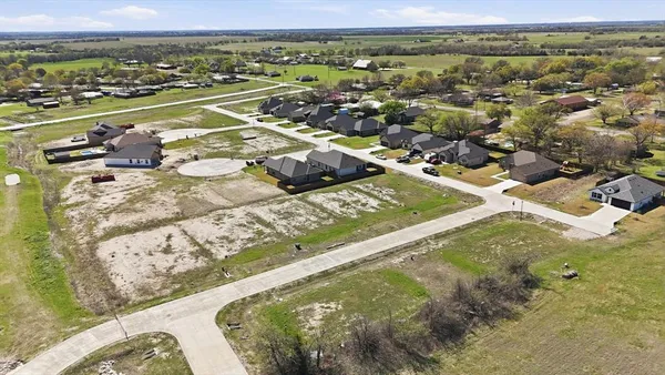 $65,000 | 524 Escovedo Drive, Italy, TX 76651