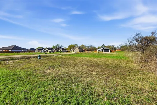 $65,000 | 524 Escovedo Drive, Italy, TX 76651