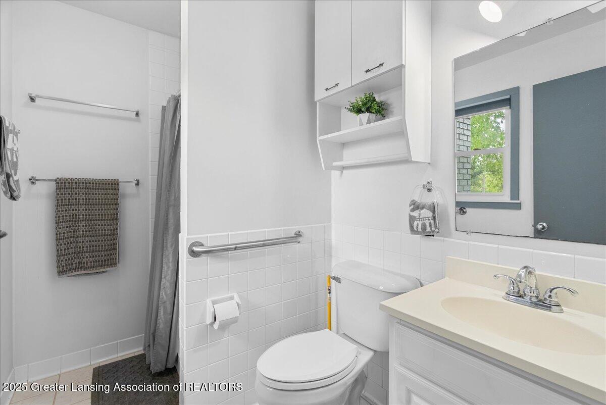2805 North Stewart Road Charlotte, MI 48813 - Photo 20 of 41 48-Media Jett - 47
