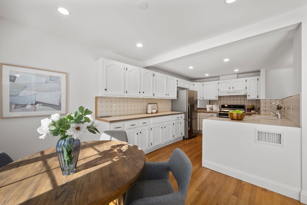 48 Miller Road Newton, MA 02459 - Photo 10 of 37
